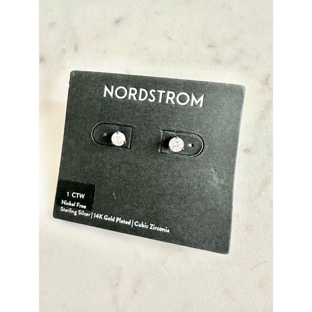 One carat cubic zirconia Nordstrom‘s round cut stud earrings sterling silver wit